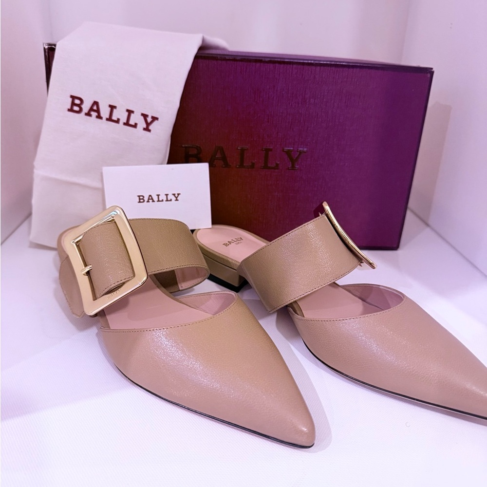 Bally Beige Pointed-Toe Leather Buckle Mules